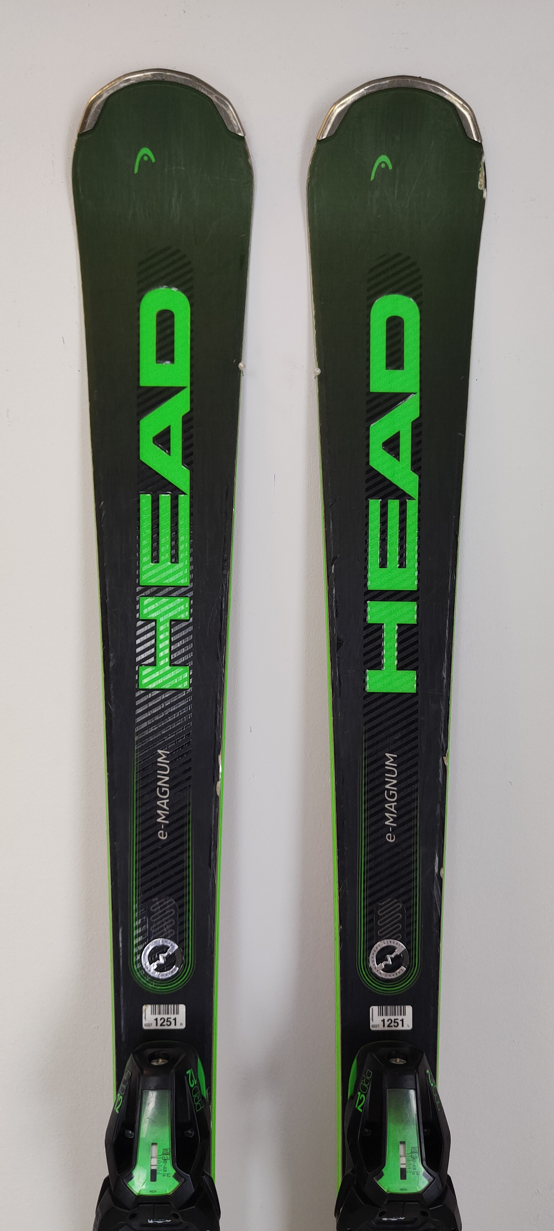 Head Supershape e-Magnum 163 23-24 Head Supershape e-Magnum 163 23-24