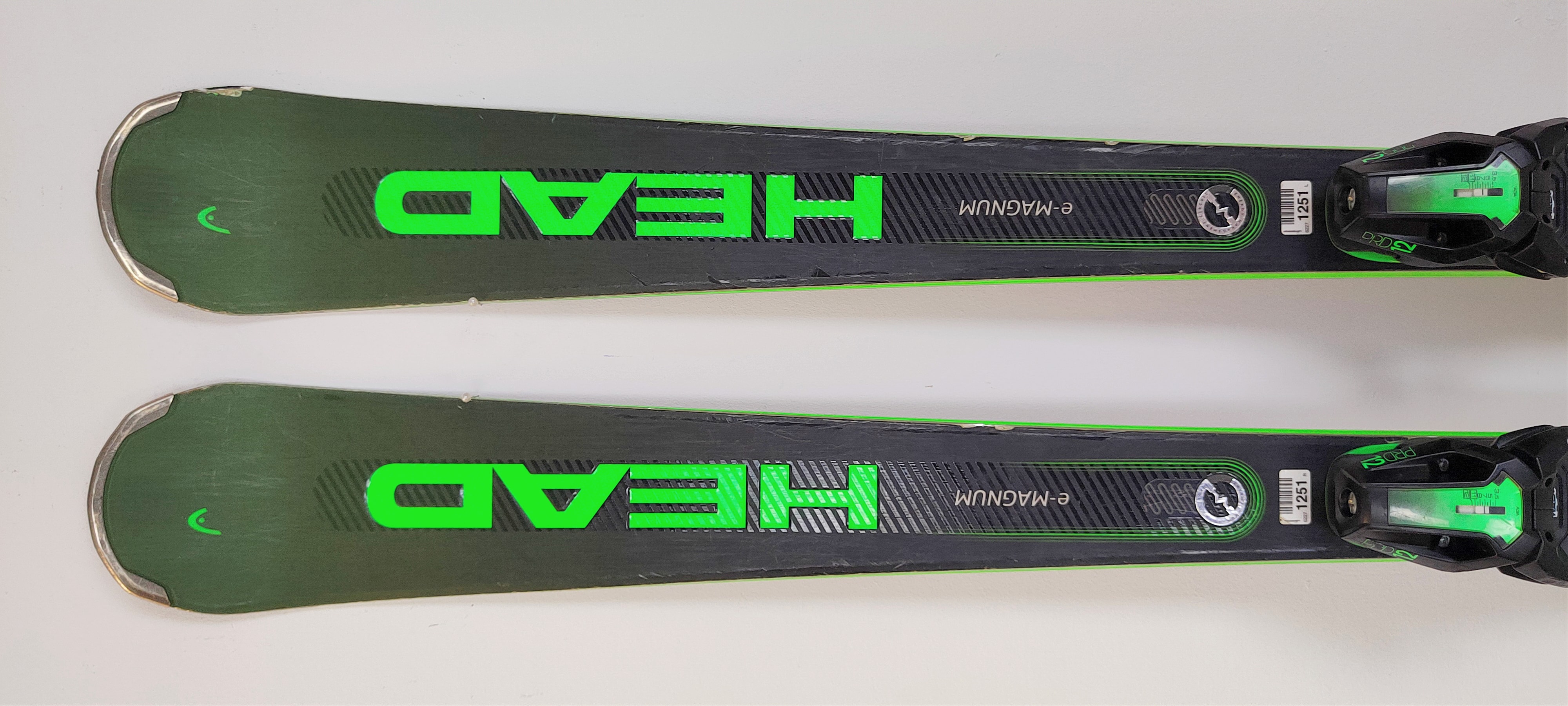 Head Supershape e-Magnum 163 23-24 Head Supershape e-Magnum 163 23-24