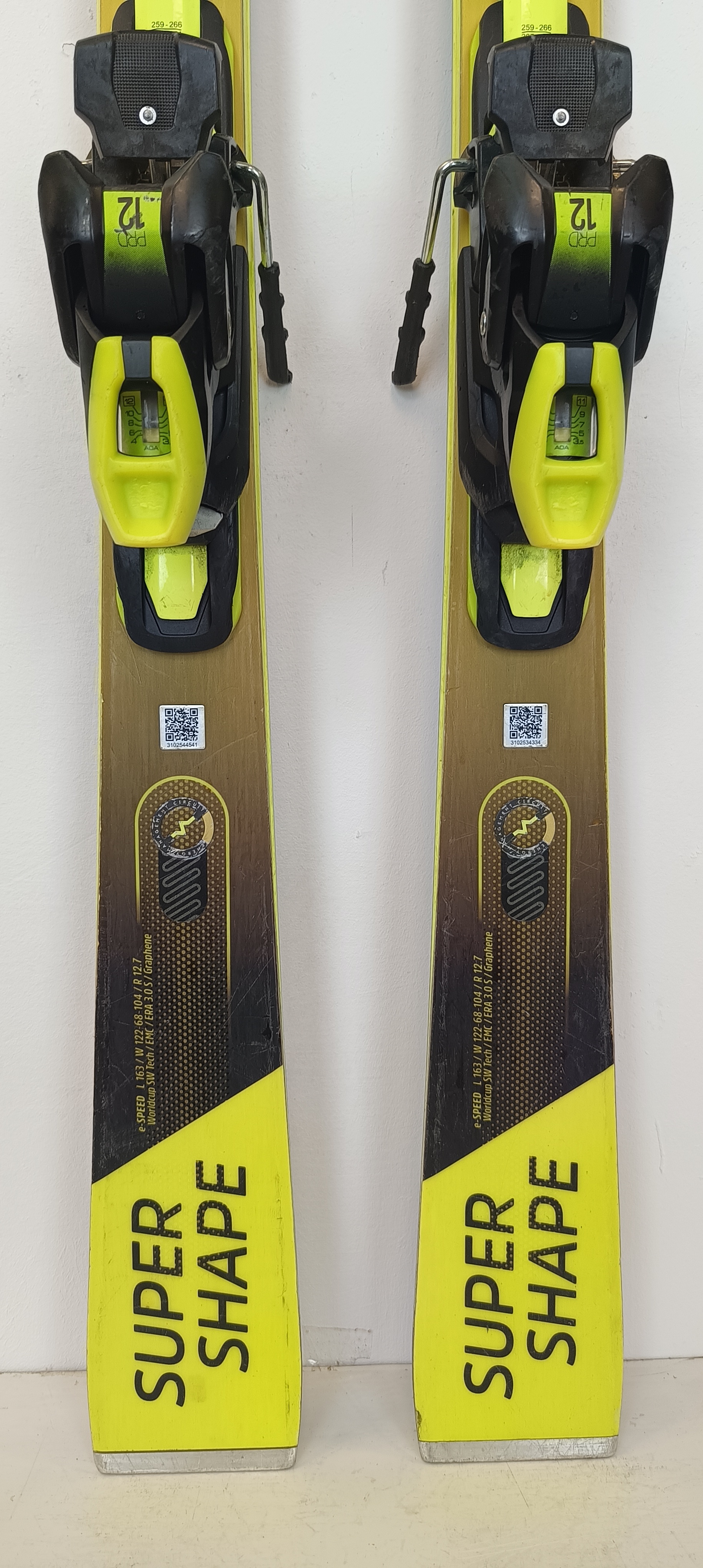 Head Supershape e-speed 163 22-23 Head Supershape e-speed 163 22-23